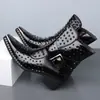 Estilo Metal Europeu e Americano Outono/Inverno 2026 Exportação Botas Curtas com Rebites Salto Grosso Zíper Lateral Moda 65917