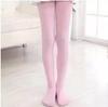 Venta al por mayor de fábrica calcetines de baile para niños finos de terciopelo primavera y verano con agujero 61 medias de ballet para niñas de actuación
