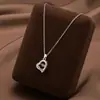 Collar de Acero de Titanio para Mujer, Sencillo, Versátil, Moderno, Lujo Ligero, Diseño de Nicho, Gama Alta, Cadena para Clavícula que No se Desvanece, Joyería al por Mayor