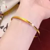Pulsera de Hielo Triturado con Escamas de Dragón de Oro Arena Vietnamita, Mismo Estilo que las Joyerías de Oro, Lujo Ligero, Elegante, Pulsera Sólida con Alta Retención de Color