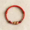 Pulseira de Fio Vermelho com Cabaça de Madeira de Pêssego da Montanha Putuo, Amuleto Protetor de Paz, Boa Sorte, Fortuna e Prosperidade, Pulseira de Corda Tecida à Mão com Cinábrio