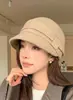 Boina Lisa Estilo Coreano para Mulheres Moda Outono 2026 Boina Chique Faz o Rosto Parecer Menor Chapéu de Montaria Liso Retro Plissado