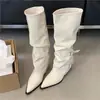 Botas altas vintage de bico fino estilo britânico para mulheres, novo modelo outono 2026, botas longas emagrecedoras over-the-knee, botas de montaria que aumentam a altura para mulheres