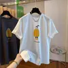 Camiseta Creativa Estampada de Manga Corta para Mujer 2026 Verano Nuevo Diseño de Nicho Hombro Derecho Talla Grande Suelto Top para Mujer