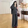 Roupa de maternidade outono e inverno conjunto de malha grossa com zíper parcial e capuz borda contrastante calça de perna larga conjunto de duas peças peça externa que cobre a barriga