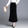 Moda, elegante y sencillo faldón rojo de cola de pez para mujer, nuevo Otoño 2026 de cintura alta, adelgazante, que cubre la cadera, largo