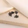 Novedades en Stock Acero Inoxidable 304 Corte Láser Patrón de Flor de Hoja de Arce Aretes de Botón Aretes para Perforación de Hélice