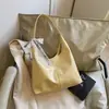 Bolso de Hombro de Cuero Suave de Gran Capacidad, Moderno y Elegante, para Viajes Diarios de Mujer, Nuevo 2025, Bolso Casual Versátil de Axila, Bolso Tote
