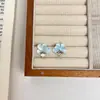Brincos de Pétalas Estilo Floresta para Mulheres, Novos Brincos Populares com Zircônia Microcravejada para Mulheres, Luxo Leve, Design de Nicho Versátil, Modernos