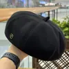 Otoño 2025 Nuevo Versátil Retro Boina Gruesa Cálida Lana Gorro de Pintor Fieltro de Lana Boina de Mujer Tendencia
