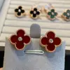Nuevo Modelo de Exquisitos Pendientes de Trébol de Cuatro Hojas, Versión de Alta Gama con Oro V, Aguja de Plata 925, Chapados en Oro de 18 Quilates, Concha Blanca, Pendientes Completamente Incrustados con Diamantes para Mujer