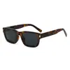 Gafas de Sol Cuadradas con Patrón Azul Nuevo 2026 para Hombres y Mujeres, Gafas de Sol de Moda con Protección Solar y Anti-UV con un Toque de Lujo 3983