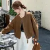 Jaqueta de camurça retrô Maillard marrom para mulheres, estilo curto, nova versão coreana do outono de 2026, jaqueta de gola redonda cool e estilosa