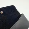 Venta al por mayor de Estuches Nuevos de Gama Alta Pujia para Gafas en Stock, Estuche Suave de Cuero Negro Caja para Gafas de Sol, Caja de Empaque para Gafas de Sol