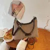 Bolso Femenino para Axila 2026 Nuevo de Moda Principios de Otoño Popular Casual para el Trabajo Bolso de Hombro Único Cruzado Moda Versátil Bolso Cubo