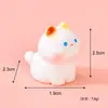 Nova Mini Boneca Gato Três Cores Decoração de Casa de Boneca Item, Ornamento de Mesa em Miniatura, Adorável Adereço Decorativo