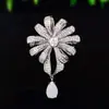 Novo Broche Flor com Pingente Gota d'Água de Luxo com Design Único, Elegante e Estiloso, Acessório de Roupa Versátil