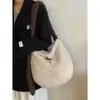 Bolsa Bucket de Pelúcia Casual Estilo Coreano para Mulheres, Nova Bolsa Transversal de Grande Capacidade Estilo Preguiçoso, Bolsa de Ombro Tote Versátil