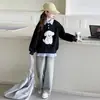 Sudadera para niña para primavera y otoño 2026, nuevo y elegante atuendo de otoño para niños, top de imitación de dos piezas, camiseta básica de cuello polo para niñas