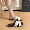Sandalias de Moda Estilo Coreano con Suela Suave para Mujer, Adecuadas para Uso en Exteriores, Nuevo Modelo Verano 2026, Versátiles con Faldas, Sandalias Planas sin Cierre para Uso en Exteriores