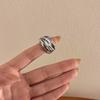 Anillo de diseño de nicho de lujo ligero, estilo Ins, temperamento de alta clase, simple, retro, geométrico, entrelazado cruzado, multicapa, tipo C para mujer
