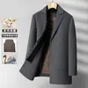 Abrigo de lana para hombre, chaqueta de lana y plumón de ganso, estilo de longitud media de alta gama para otoño e invierno, con forro polar añadido y acolchado de plumón engrosado