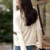 Promoção de Liquidação Camiseta com Textura Canelada Estilo Francês, Decote V para Mulheres, Versátil e Emagrecedora, Adequada para Primavera e Outono