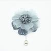 Broche de tela de doble propósito con pinza, gasa multicolor con centro de flor, ramillete, etiqueta de servicio al cliente, cuello de overol, flor