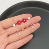Conjunto de pendientes con aguja de plata s925, diseño de flor roja pequeña, con un toque de amor, fresco y dulce, con un corazón sencillo para niña.