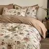 Juego de Cuatro Piezas de Algodón Cepillado Clase A Algodón Puro Estilo Retro Francés Pastoral de Rosas 1.8m 2m Ropa de Cama Corazón de Niña
