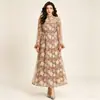 Estoque Disponível Renda de Malha com Bordado Pesado Vestido Longo Gola Alta Retrô Mangas Sino de Pena Elegante Vestido para Banquete Feminino