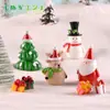 Paisagem miniatura de boneco de neve de Natal, arranjo em vaso com cena de neve, pequenas peças decorativas, pingente de chaveiro Papai Noel, presentes de resina, atacado