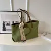 Bolsa Grande Retro Fosca Estilo Coreano para Mulheres 2025 Nova Moda Outono e Inverno Bolsa de Ombro Tote Bolsa para Comutar Bolsa de Axila