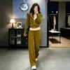 Conjunto de ropa deportiva casual de alta gama para mujer, nueva colección otoño/invierno, sudadera con capucha y cremallera a la moda y pantalones de pierna ancha, efecto adelgazante, conjunto de dos piezas