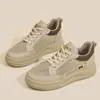 Zapatos de Verano de Malla para Mujer Ins Deportivos Casuales Estilo Coreano Súper Suaves Transpirables Zapatos de Skate Blancos Pequeños Estilo Occidental Ligeros Celebridad de Internet