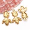 1 Pingente de Peixe Tropical Marinho Dourado para Peixe Dourado em Aço Inoxidável Eletrodepositado a Vácuo Pingente Pulseira DIY Colar Acessórios de Joias