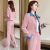 Conjunto de duas peças feminino estiloso e casual para primavera e outono: top cardigã com blocos de cor e bolsos e calça de corte justo