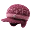 Chapéu de Inverno para Mãe, Mulheres de Meia-Idade e Idosas, Proteção Contra Frio, Chapéu Quente com Proteção para Orelhas, Chapéu de Lã Tricotado com Pelúcia para Avó e Senhora Idosa