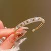 Pulsera Brazalete de Oro Real de 14K Galvanizado Ajustable Hueco de Diamante Triángulo Nicho Versátil Simple con Diamantes