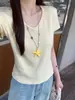 Camiseta Gola V para Mulheres Ligeiramente Cheinhas, Top Texturizado Elástico de Verão, Cor Sólida Elegante, Manga Curta Simples e Versátil