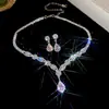 Aretes Redondos con Tachuelas de Diamante Cuadrado y Cadena Plateada, Cadena de Suéter Estilo Corte Vintage Francés, Exquisito Juego de Joyería de Alta Gama