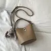 Bolsos Pequeños de Alta Gama de Moda para Mujer Este Año 2026 Nuevo Versátil Retro Hombro Cruzado Bolso Madre-Hija Bolso Cubo Moda