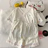 Ropa de Casa de Nuevo Estilo para Niñas, Conjunto de Algodón Nube, Pijama de Pantalones Cortos y Manga Corta, Dulce y Lindo con Estampado y Cuello en V, Comercio Exterior Transfronterizo