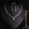 Colar vintage francês estilo corte com zircônia verde em formato de gota para mulheres, elegante e único, cool e estiloso, corrente versátil para a clavícula