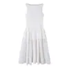Roupas Femininas 2026 Verão Novo Estilo Europeu e Americano Moda Emagrecedor Crochê Pesado Vazado Sem Mangas Vestido Branco