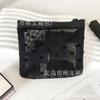 Conjunto de cinco piezas de Amazon con bolsa de cosméticos de malla flocada, profesional, portátil, de gran capacidad, para guardar pintalabios.