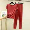 Nuevo conjunto de verano fino de modal con manga corta y pantalón largo para mujer, ropa de casa, color liso, estilo simple, se puede usar para salir, conjunto de dos piezas