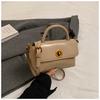Bolsa Popular Feminina deste Ano 2025 Nova Fashionável de Alta Qualidade para Trabalho Bolsa de Mão Bolsa Transversal Pequena Quadrada para o Dia a Dia