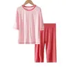 Pijama de Verano Fino para Mujer Conjunto de Dos Piezas Textura de Algodón Modal Color Sólido Conjunto de Shorts de Manga Corta Ropa de Casa Manga Tres Cuartos