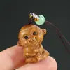 Macaco Esculpido em Sândalo Verde com Pêssego Ornamento Pingente DIY Macaco do Zodíaco Corrente para Celular Escultura em Madeira Maciça Artesanato dos 12 Signos do Zodíaco Pingente